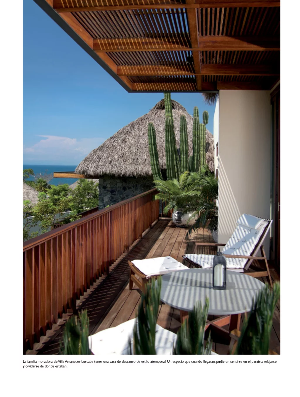 EL MAR QUE LOS CONTEMPLA